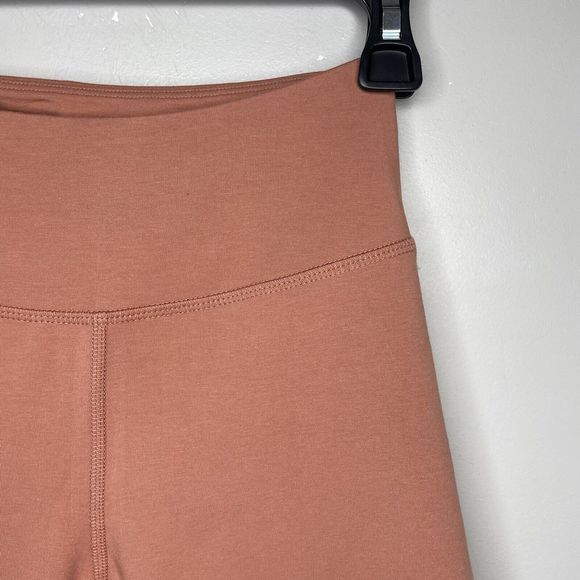 ‼️NWOT: MATE The Label Shorts Womens Large Bike Terracotta Stretch Organic - Picture 3 of 9